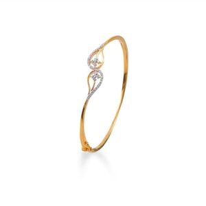 Joyalukkas Girls And Women Pride Diamond Collection 18K Yellow Gold And Diamond Charm Bracelet