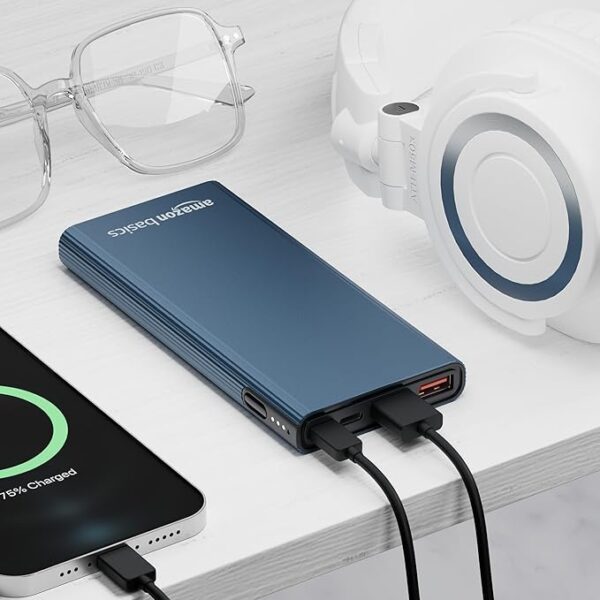 Amazon Basics 10000mAh Metal 22.5W Power Bank Blue - Image 5