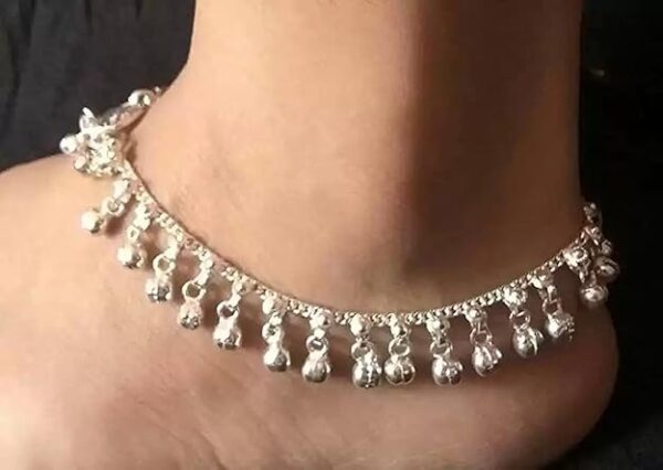 Lila Traditional Trendy Jewellery All Occassions Anklets Payal Pair for Women/Girls Alloy Anklet (Pack of 2)(Bzr_Payal-124-SingleChainJanak(1-Pair)) - Image 3